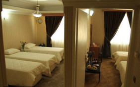 اتاق پنج تخته (اقامت با صبحانه )