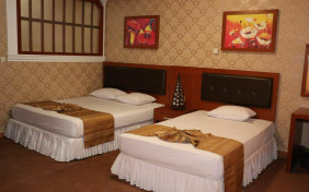 سوئیت سه نفره (اقامت با صبحانه)