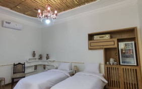 سوئیت دوتخته خوش نشین (اقامت با صبحانه)